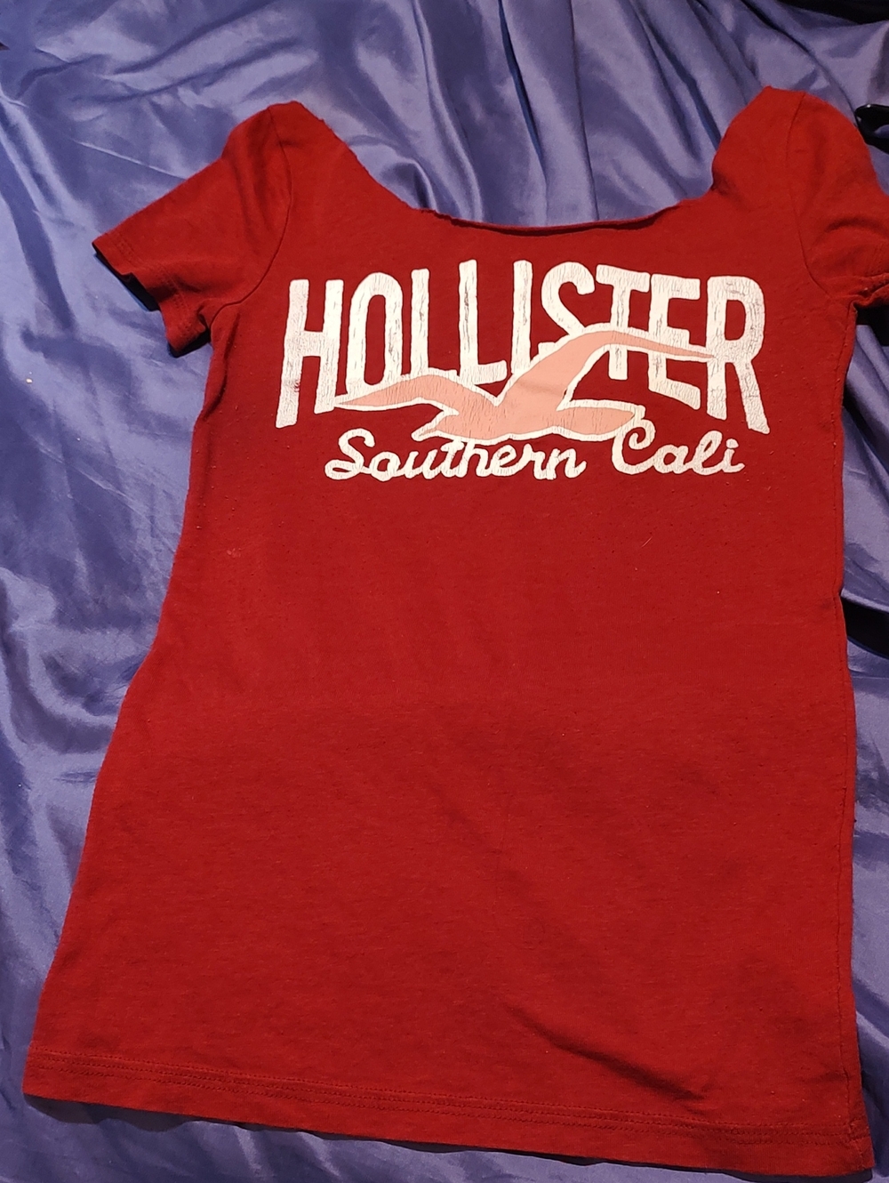 Hollister Burgundy Short Sleeve Logo Tee with White Graphic